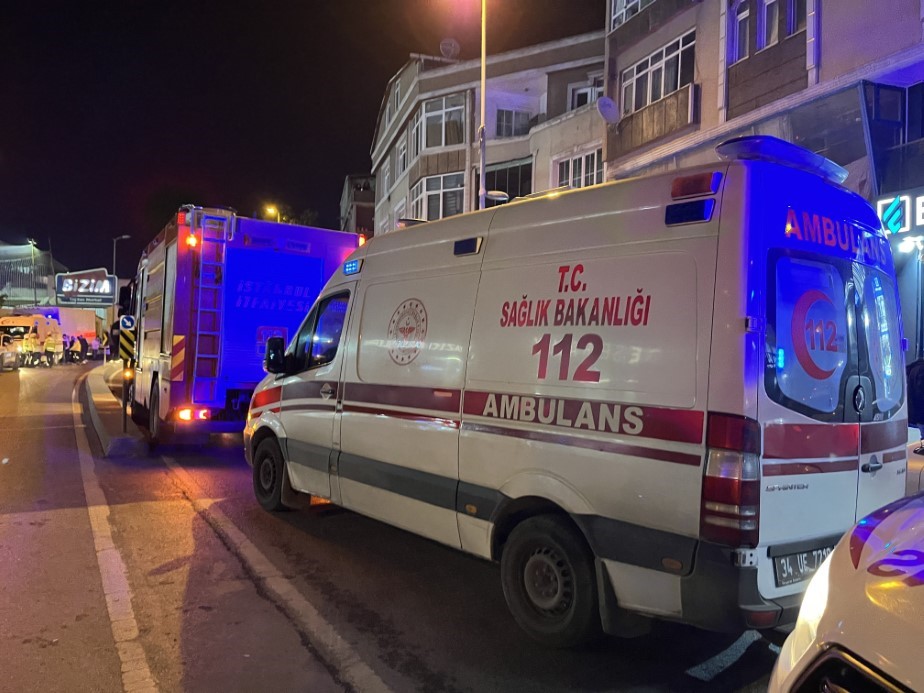 Esenler’de Korkutan Yangın: 15 Kişi Dumandan Etkilendi