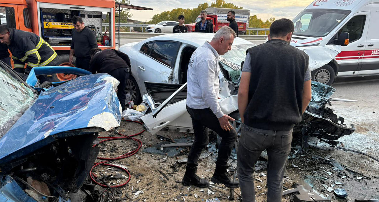 Kastamonu’da Korkunç Trafik Kazası: 2 Ölü, 4 Yaralı