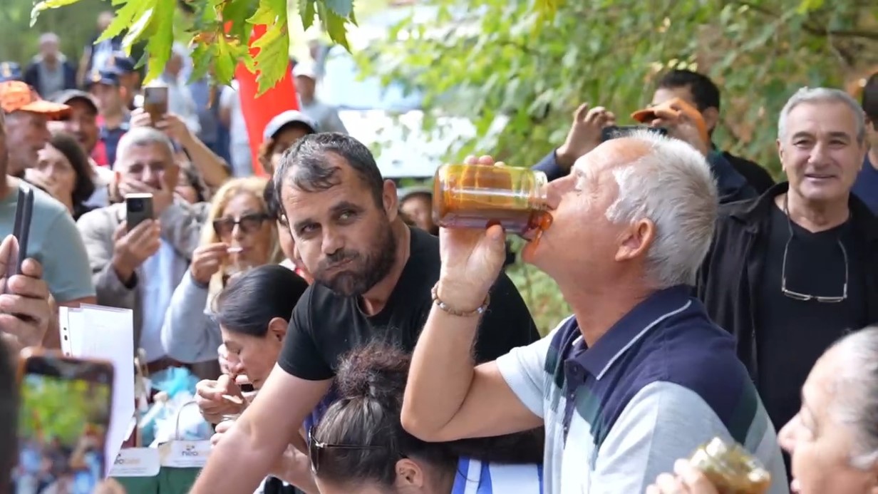 Kazdağları’nda Bal Yeme Rekoru Kırıldı!