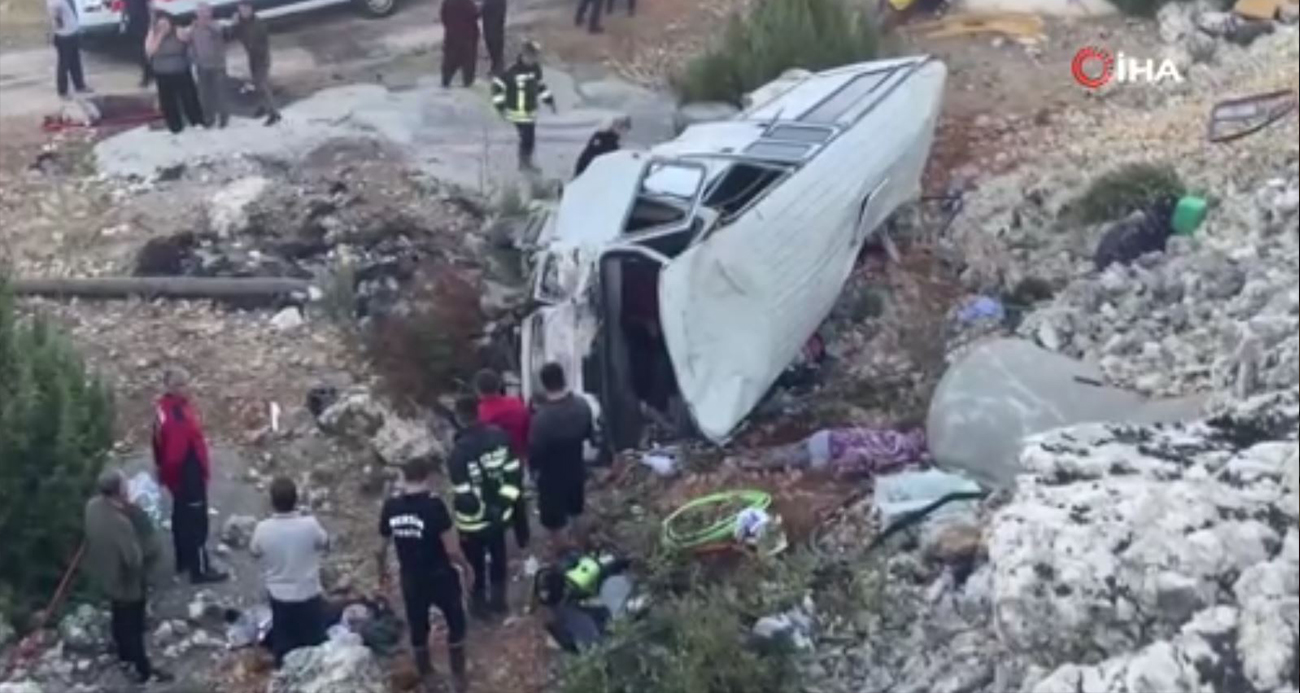 Mersin’de Tarım İşçilerini Taşıyan Minibüs Kazası: 4 Ölü, 14 Yaralı