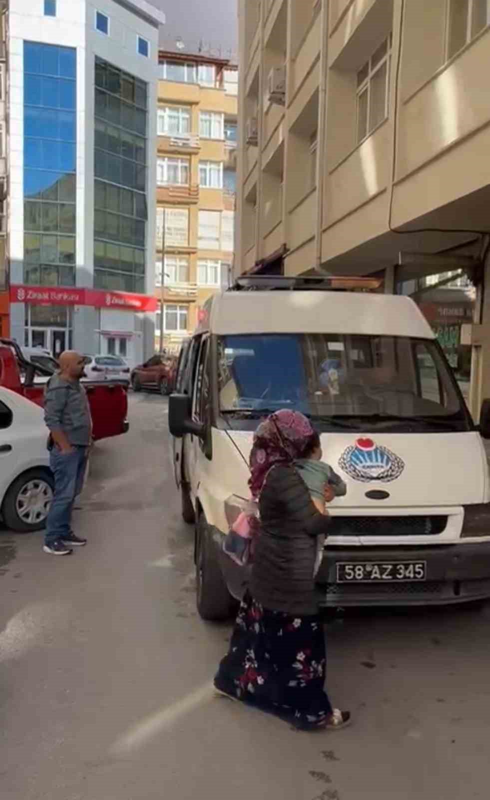 Sivas Merkezinde Zabıta Ekipleri Dilencilere Göz Açtırmıyor