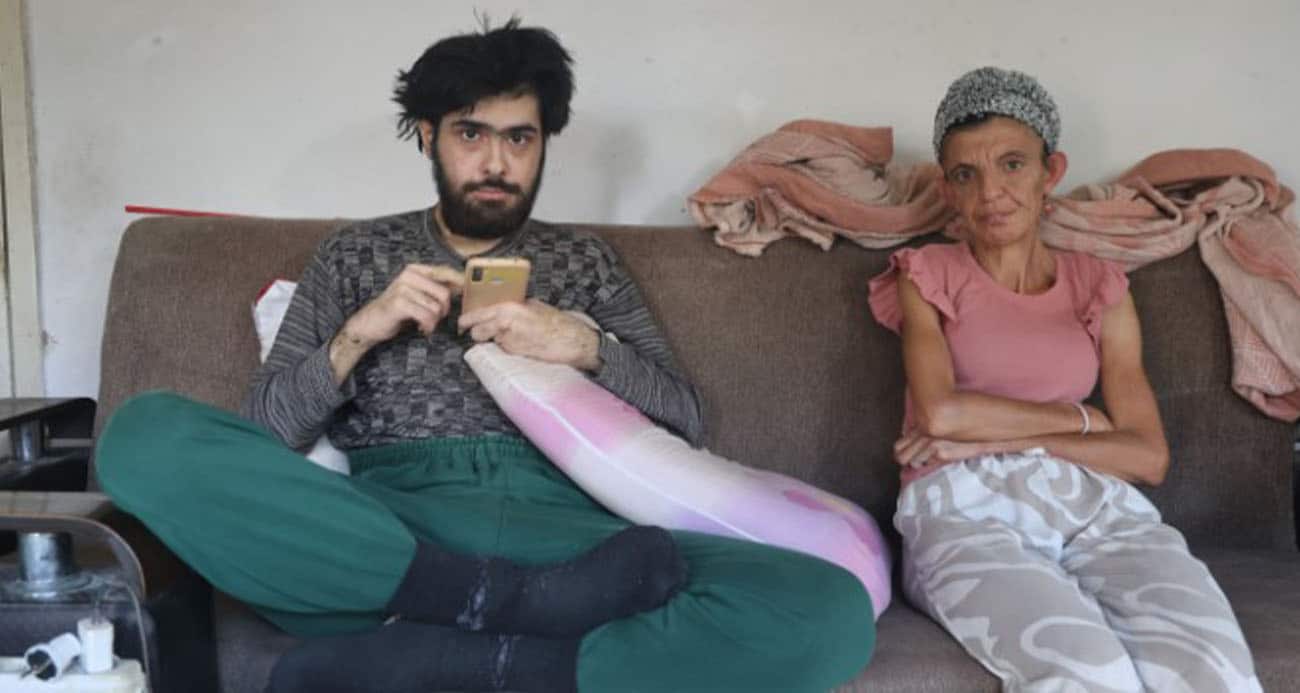 Teknoloji Bağımlılığı Gençleri Evden Çıkarmıyor: Hatay’da Bir Anne Oğlunun Yardım Çığlığı