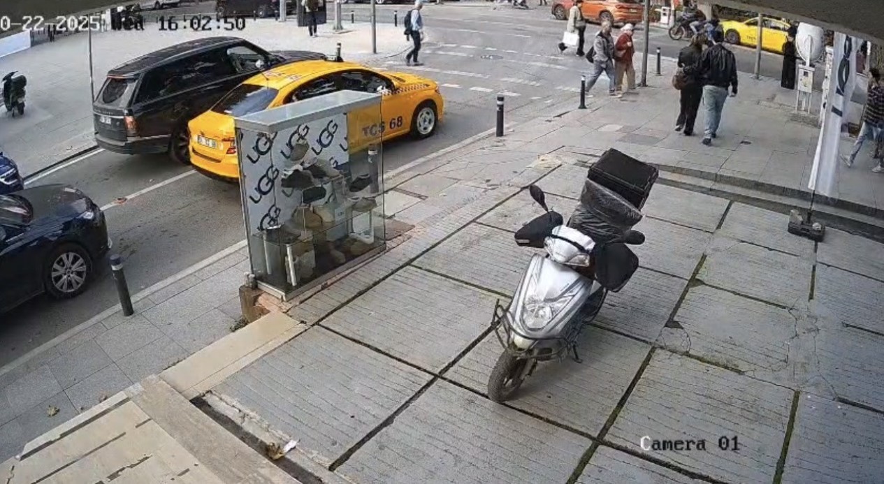 Ünlü Oyuncu İrem Helvacıoğlu ve Ailesi Korkunç Bir Kazadan Kıl Payı Kurtuldu