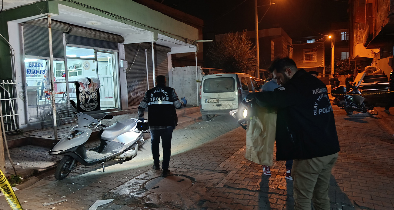 Adana’da Bir Erkek Kuaföründe Çıkan Silahlı Kavgada 7 Kişi Yaralandı