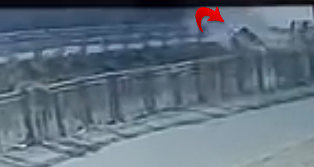 Adana’da Kontrolden Çıkan Araç Kanala Düştü: Kaza Anı Kameralara Yakalandı