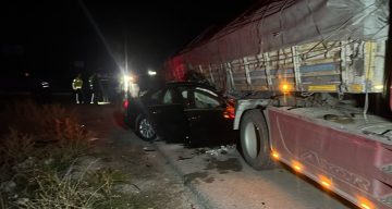 Afyonkarahisar’da Otomobil ile Tırın Çarpışması Sonucu 2 Ölü, 2 Yaralı