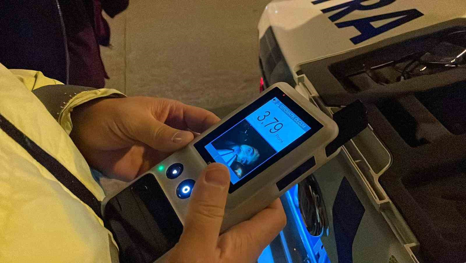 Alkollü Bisiklet Sürücüsü Kaza Yaptı, ‘Çirkin Çıkmışım’ Diye Tepki Gösterdi