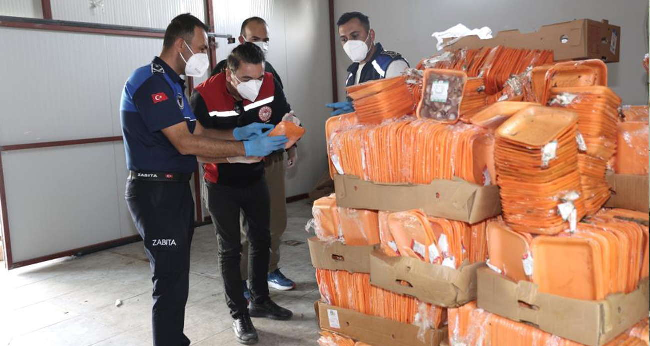 Antalya’da Gıda Güvenliği Alarmı: 25 Ton Bozuk Tavuk Ürünleri Yakalandı