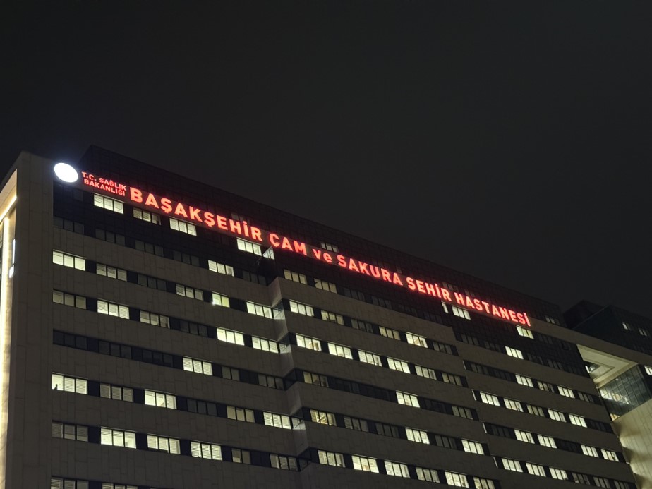 Başakşehir’de Okul Kantininden Zehirlenen Öğrenciler Hastaneye Kaldırıldı