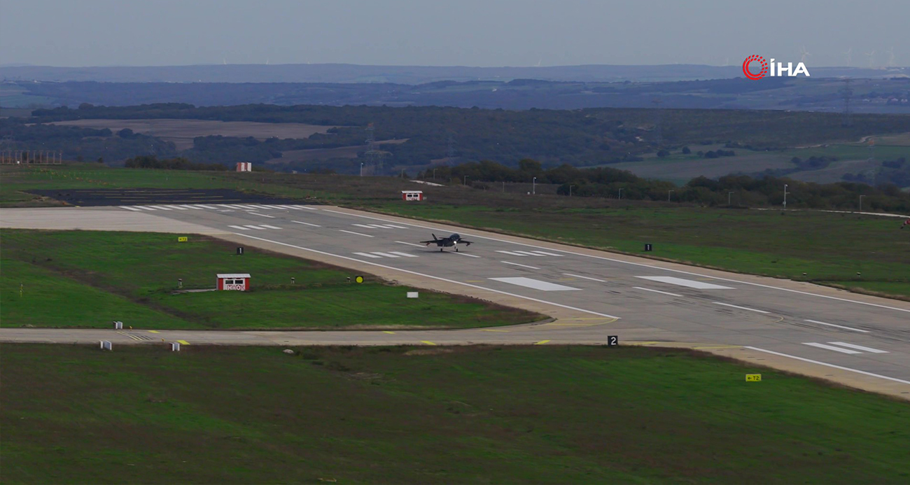Bayraktar KIZILELMA, F-16’ları Test Ettiğinde Göz Doldurdu