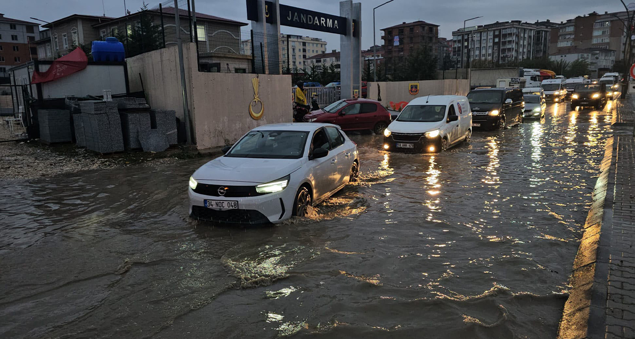 Çerkezköy’de Şiddetli Sağanak Hayatı Olumsuz Etkiledi