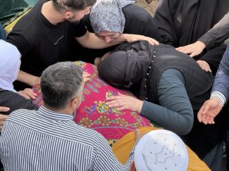 Dilovası’nda Acı Kayıplar: Yangın Kurbanlarını Toprağa Verdik