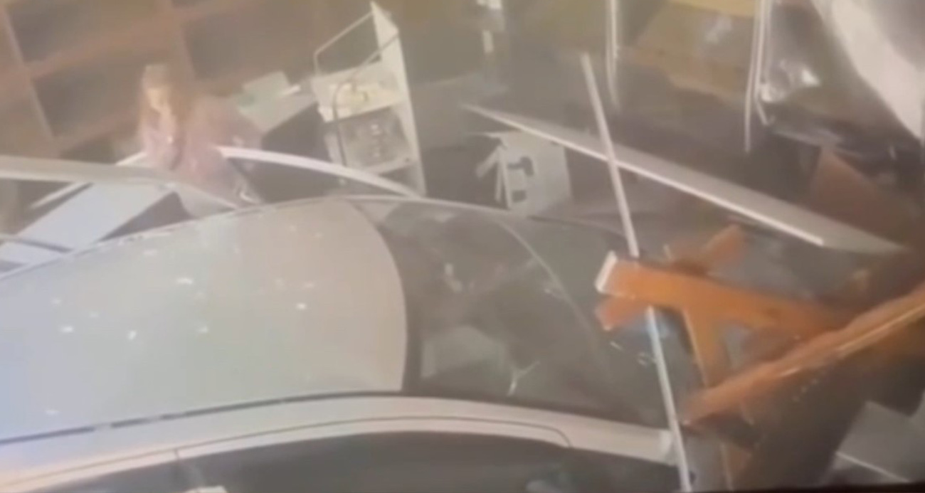 Edirne’de Kontrolden Çıkan Otomobil Fırına Girdi: 4 Yaralı