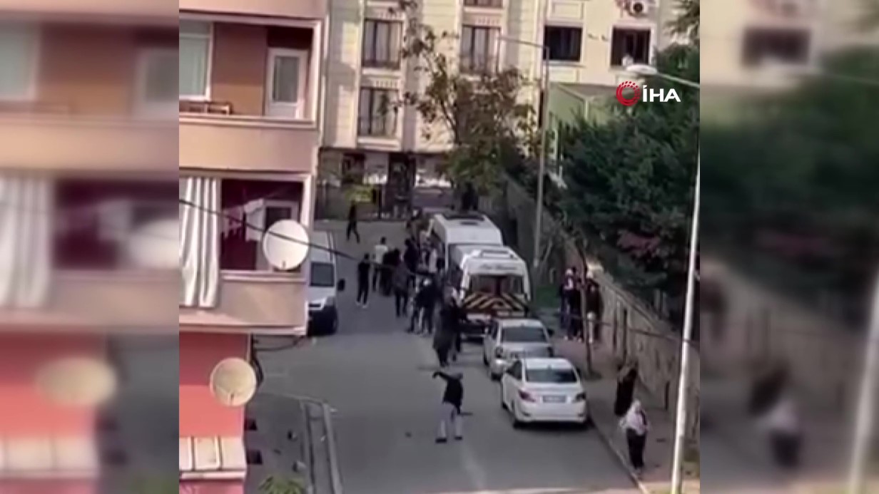 Esenyurt’ta Aileler Arası Taşlı Çatışma