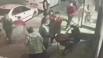 Esenyurt’ta Engelli Bir Kişiye Bıçaklı Tehdit Anı Güvenlik Kamerasında