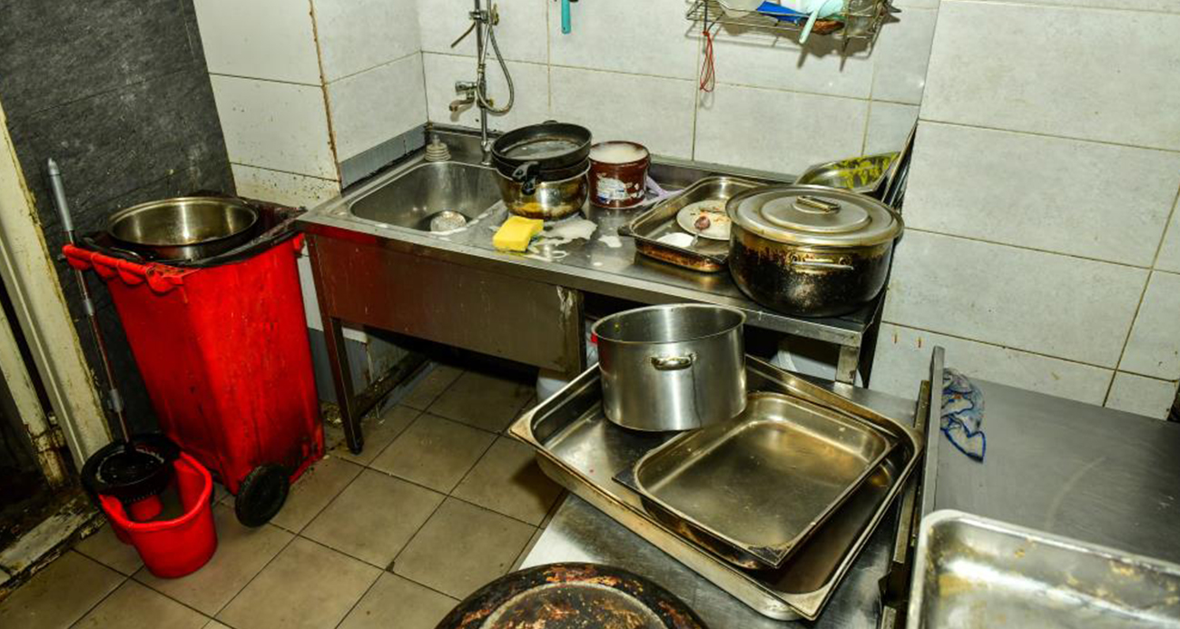 Esenyurt’ta Hijyen Kontrolleri: Uygunsuz Koşullar Nedeniyle Restorana Ağır Ceza