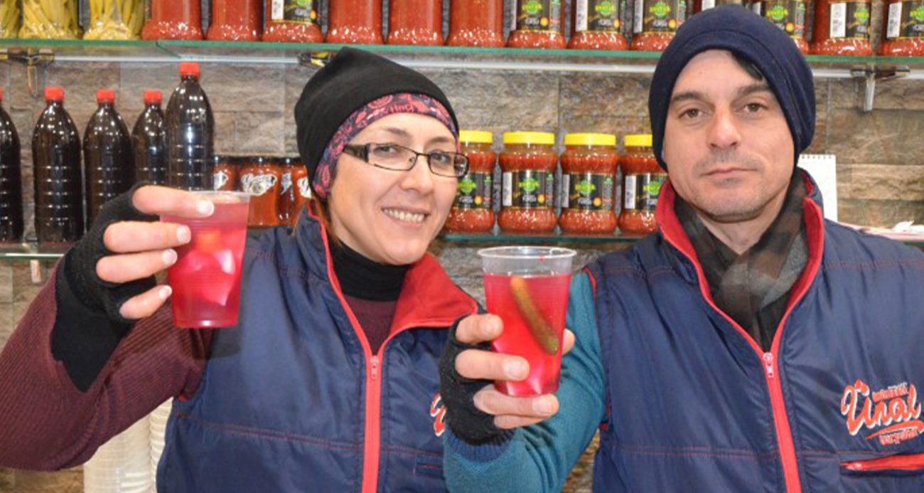 Eskişehir’de Ayrılan Çiftin Turşucu Düellosu: Neşeli Günler Senaryosu Gerçek Oldu