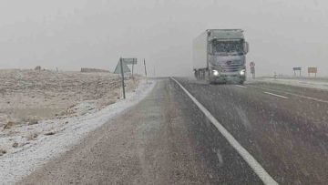 Gürün’de Kar Yağışı Hayatı Olumsuz Etkiledi