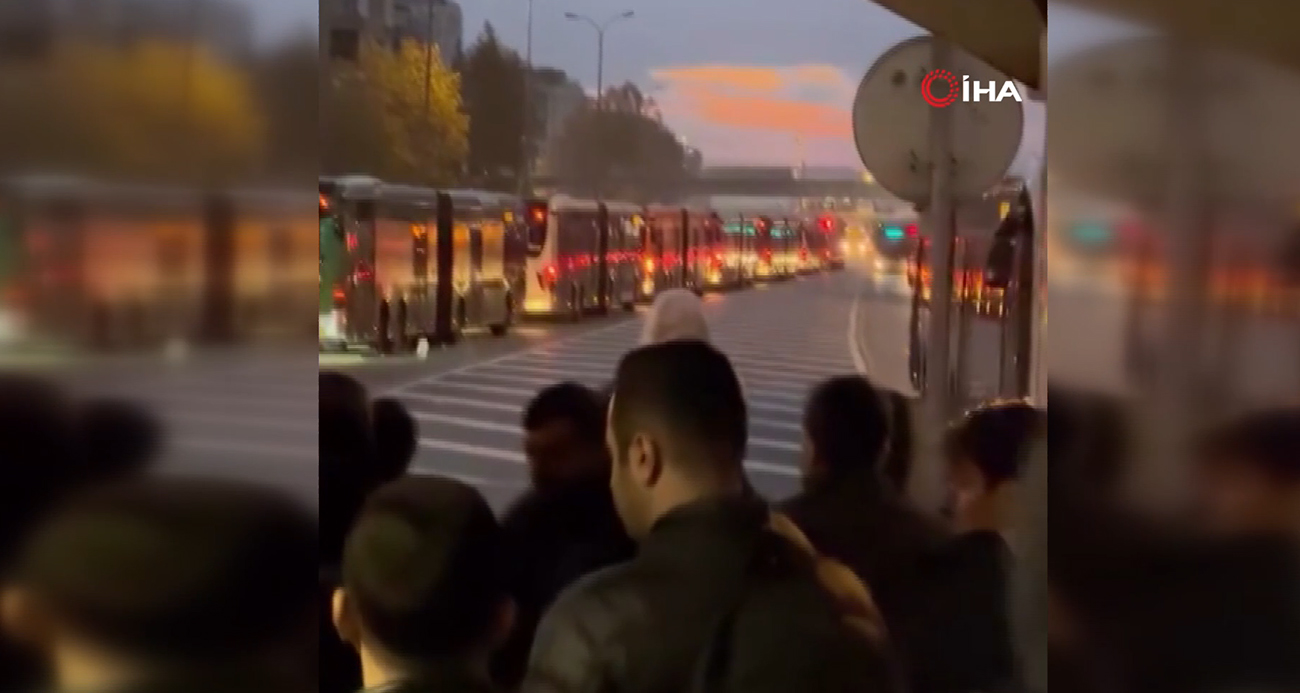 İstanbul Avcılar’da Metrobüs Arızası Trafik Yoğunluğuna Neden Oldu