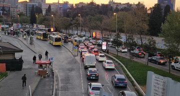 İstanbul’da Okulların Açılması Trafik Yoğunluğunu Artırdı