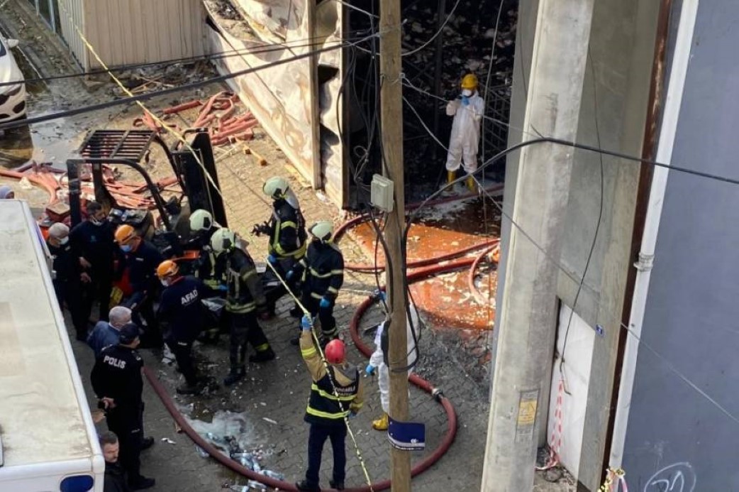 Kocaeli Dilovası’nda Parfüm Fabrikasında Trajik Yangın: 6 Can Kaybı