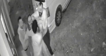 Kukla Sanatçısına Aile İçi Şiddet: Boşanma Sürecindeki Eşi ve Yakınları Tarafından Saldırıya Uğradı