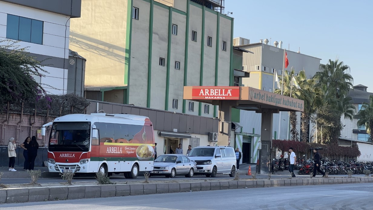 Mersin’deki Fabrikada Zirai İlaç Zehirlenmesi: 11 İşçi Tedavi Altında