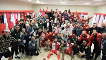 Özbelsan Sivasspor’dan Kritik Galibiyetin Ardından Kutlama Pozu!