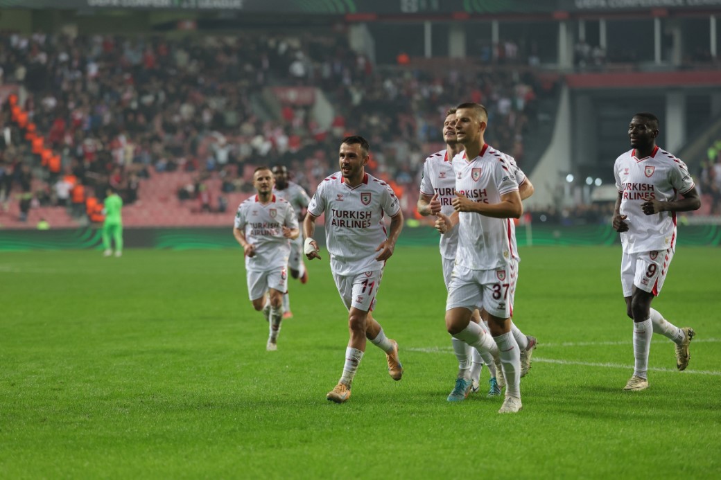 Samsunspor Avrupa’da Rakibini 3-0 Mağlup Etti!