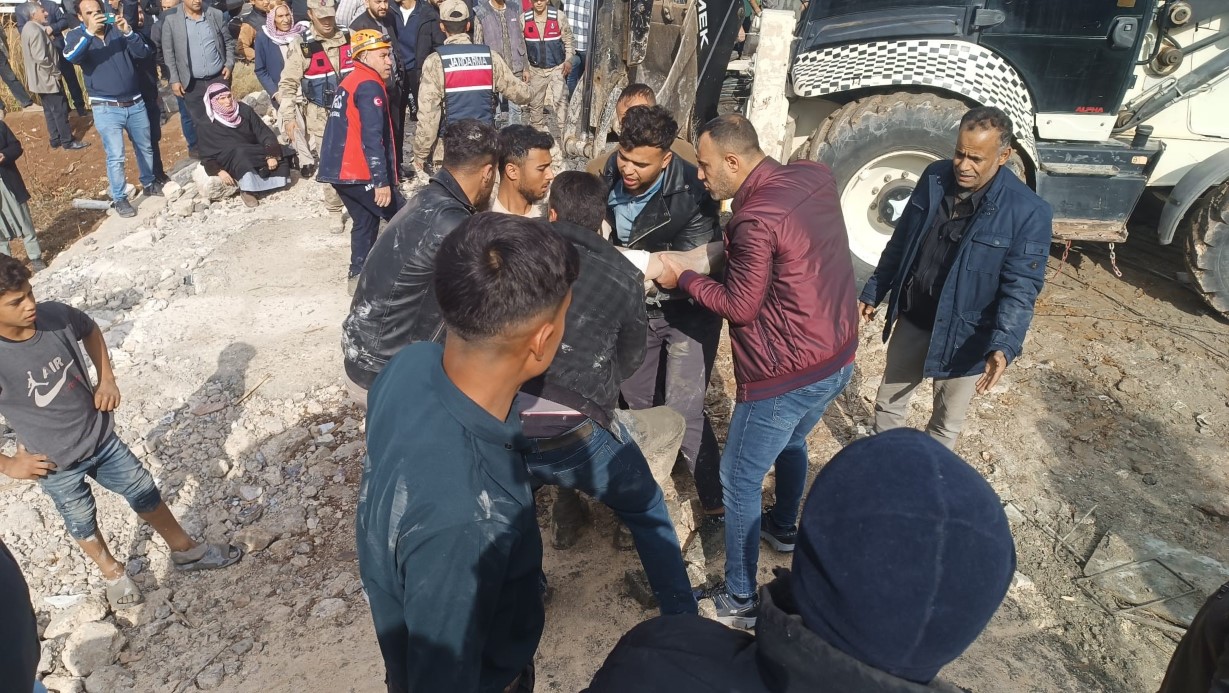 Şanlıurfa’da İnşaat Çökmesi: 5 İşçi Enkaz Altında Kaldı