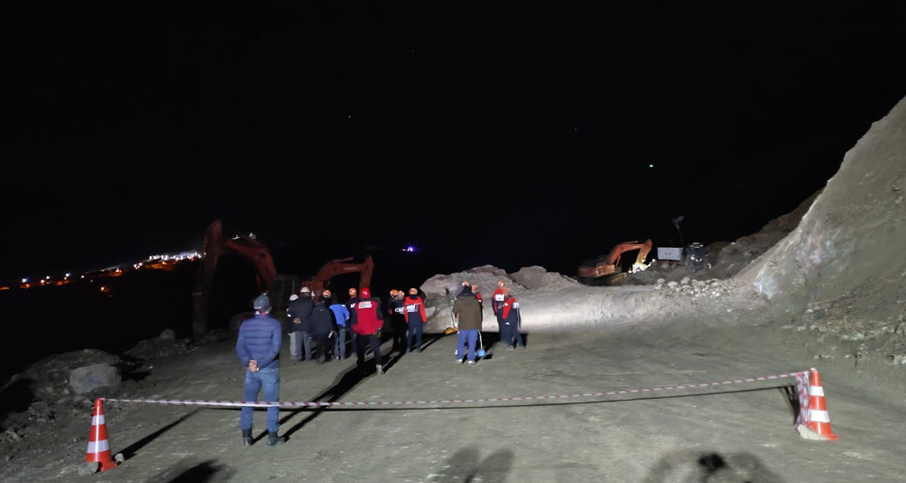 Sivas Divriği’de Maden Ocağında Göçük: Bir İşçi Mahsur Kaldı