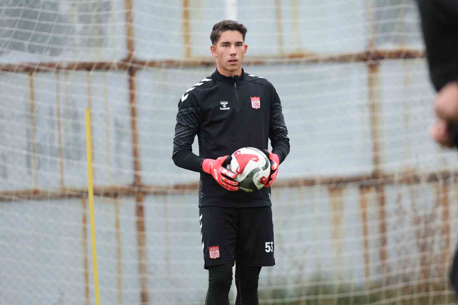 Sivasspor, Esenler Erokspor ile Karşılaşma Öncesi Hazırlıklarını Sürdürüyor