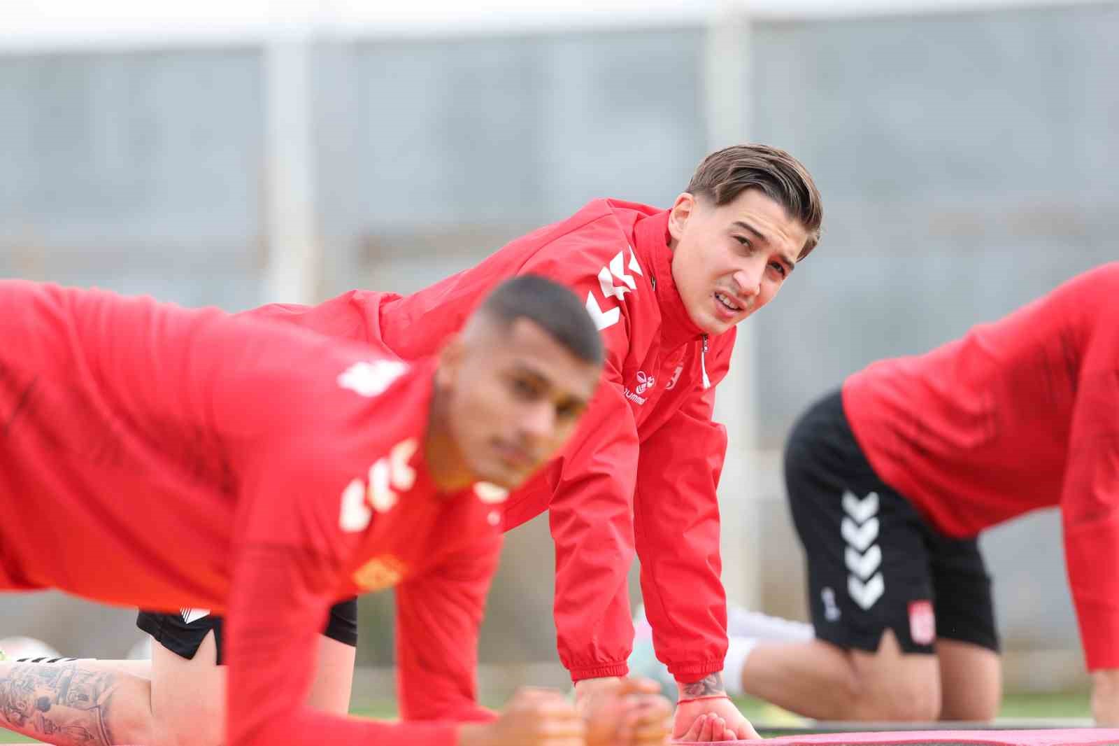 Sivasspor, Esenler Erokspor Maçı İçin Hazırlıklarına Devam Ediyor