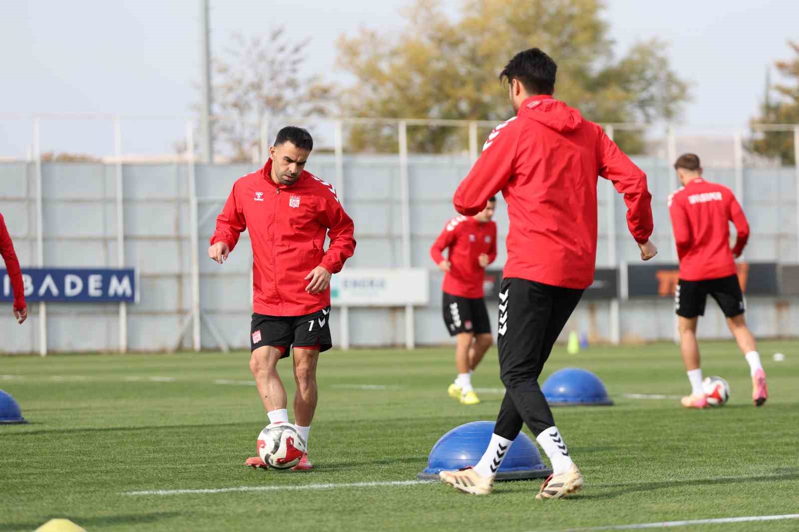 Sivasspor, Manisa FK Karşılaşması İçin Hazırlıklarını Sürdürüyor