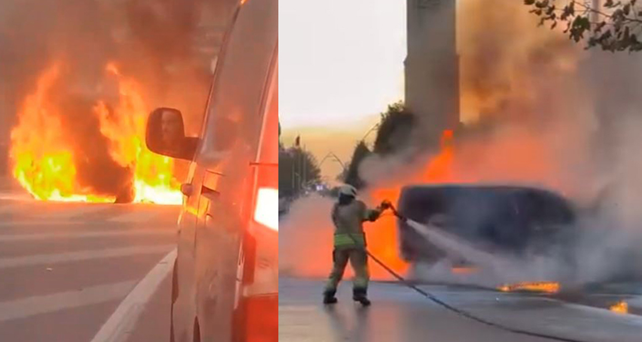 Sultangazi’de Seyir Halindeki Araç Yangında Kül Oldu