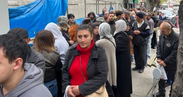 TOKİ’nin Yeni Sosyal Konut Projesi İçin Vatandaşlar Uzun Kuyruklar Oluşturdu