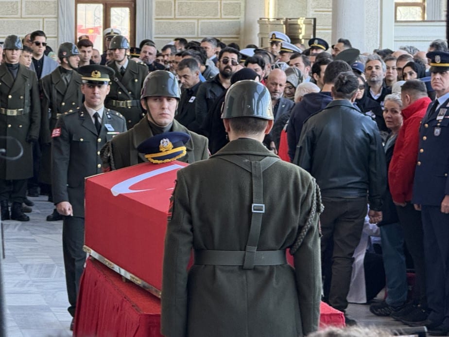 Türk Silahlı Kuvvetlerinden Şehit Pilot Yarbay Gökhan Korkmaz, İstanbul’da Ebediyete Uğurlandı
