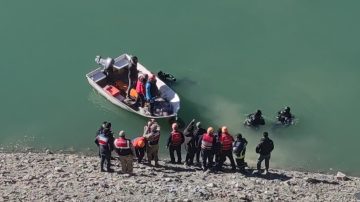 Van’da Zernek Barajı’na Araç Uçtu: İki Can Kaybı