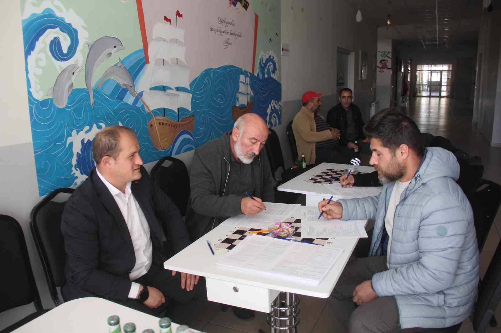 Zara’da Toplumsal Dayanışma: Öğrenci ve Veliler Kan Bağışında Buluştu