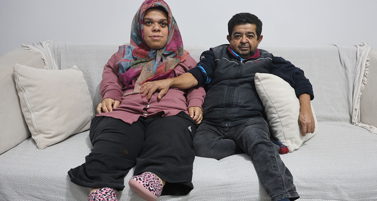 21 Yıl Sonra Evlenen Cüce Çift, Şimdi de Anne Baba Olmanın Mutluluğunu Yaşıyor