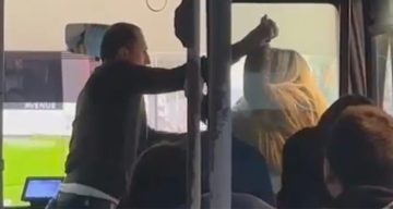 Adana’da Trafikte Gergin Anlar: Otobüs Şoförü ve Motosikletli Kadın Arasında Kavga