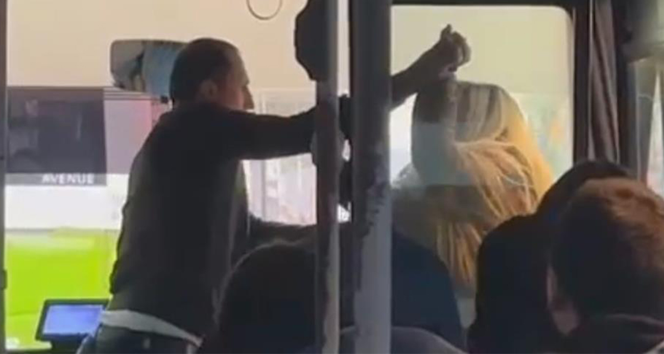 Adana’da Trafikte Gergin Anlar: Otobüs Şoförü ve Motosikletli Kadın Arasında Kavga