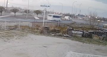 Afyonkarahisar’da Öğrencileri Taşıyan Midibüs Kazası: 18 Yaralı