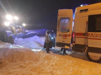 Ağrı Eleşkirt’te Kar Engeline Rağmen 71 Yaşındaki Hastaya Ulaşıldı