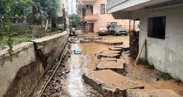 Alanya’da Şiddetli Yağmur Hayatı Felç Etti