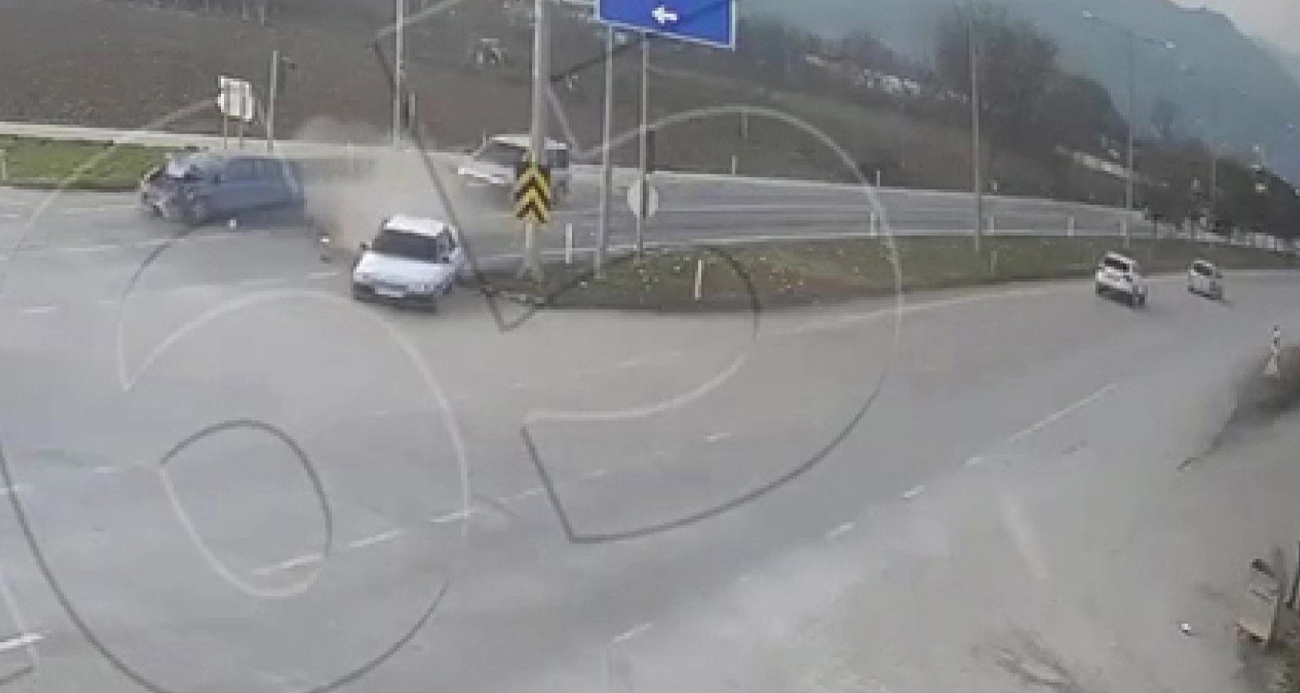 Amasya’da Trafik Kazası: Kırmızı Işıkta Bekleyen Araca Çarpış