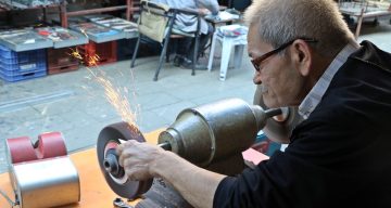 Antalya’da Mesleğini Yedinci Kuşaktır Sürdüren Bıçak Ustası Çırak Bulamıyor