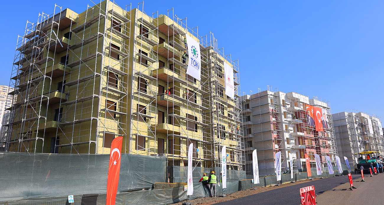 Bakan Kurum’dan Deprem Bölgelerindeki Yeniden Yapılanma Çalışmalarına Dair Açıklamalar