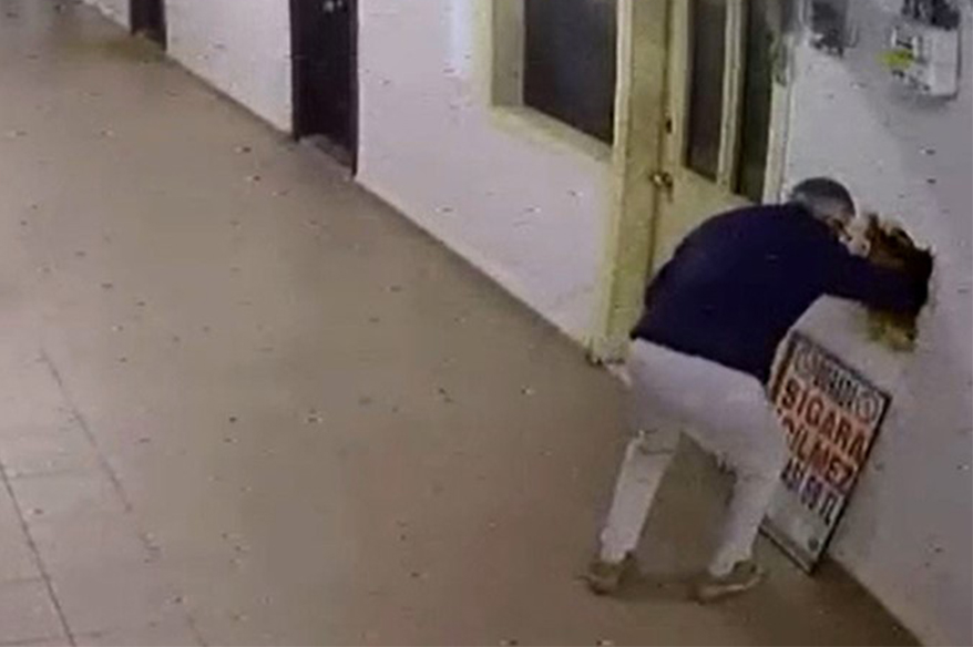 Bakırköy’de 40 Bin Dolarlık Saat Hırsızlığı Güvenlik Kamerasında