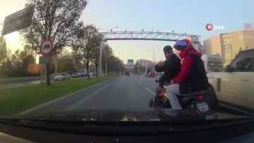 Bakırköy’de Trafikte Gergin Anlar: Korna Çalan Sürücü ve Motosikletli Arasında Tartışma